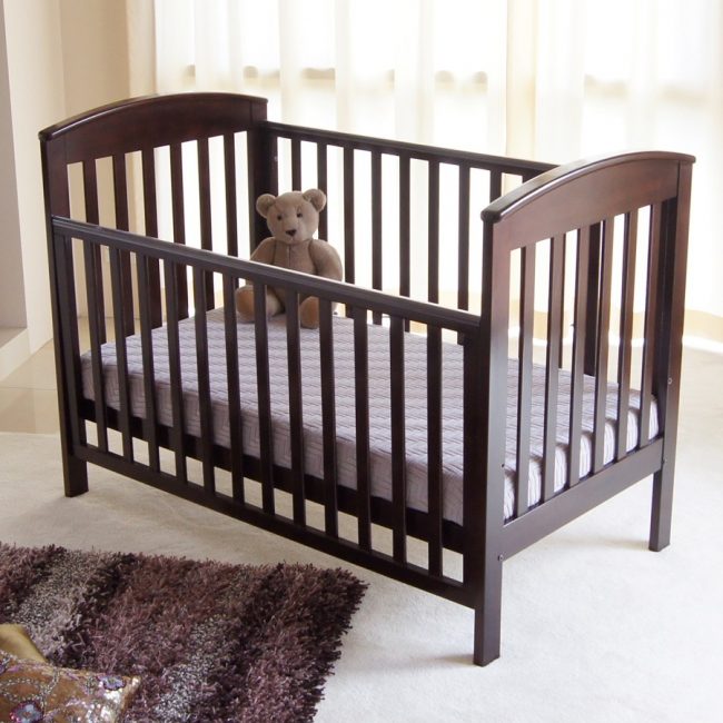 Babyhood Classic Curve Cot 4 in 1 - English Oak